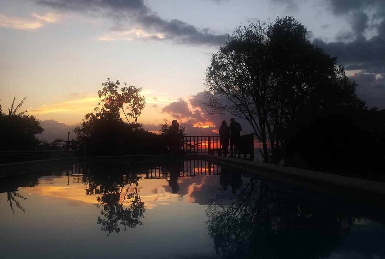 Punta Duarte Garden Inn Los Duarte エクステリア 写真