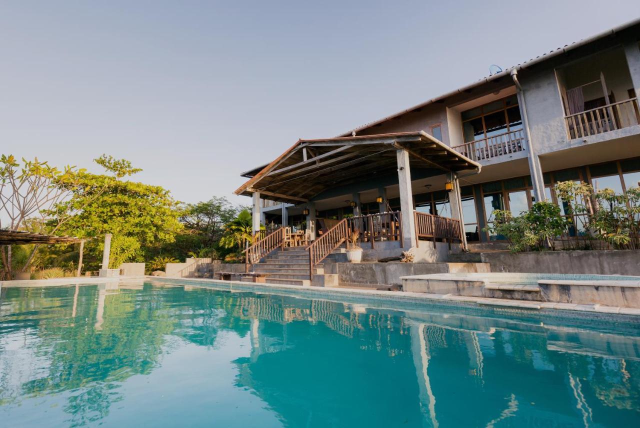 Punta Duarte Garden Inn Los Duarte エクステリア 写真