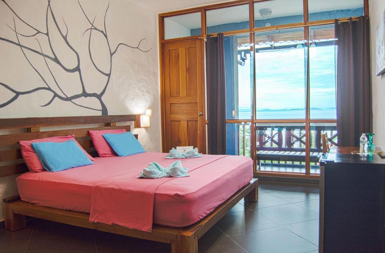 Punta Duarte Garden Inn Los Duarte エクステリア 写真